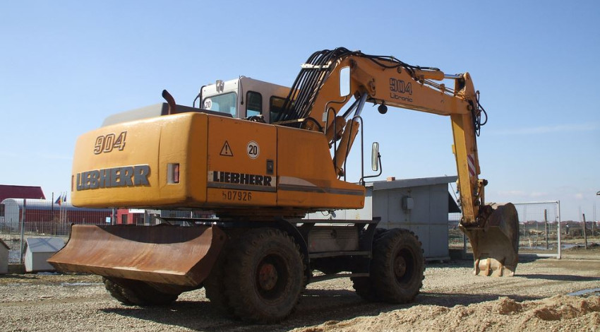 Excavator cu roti Liebherr 904